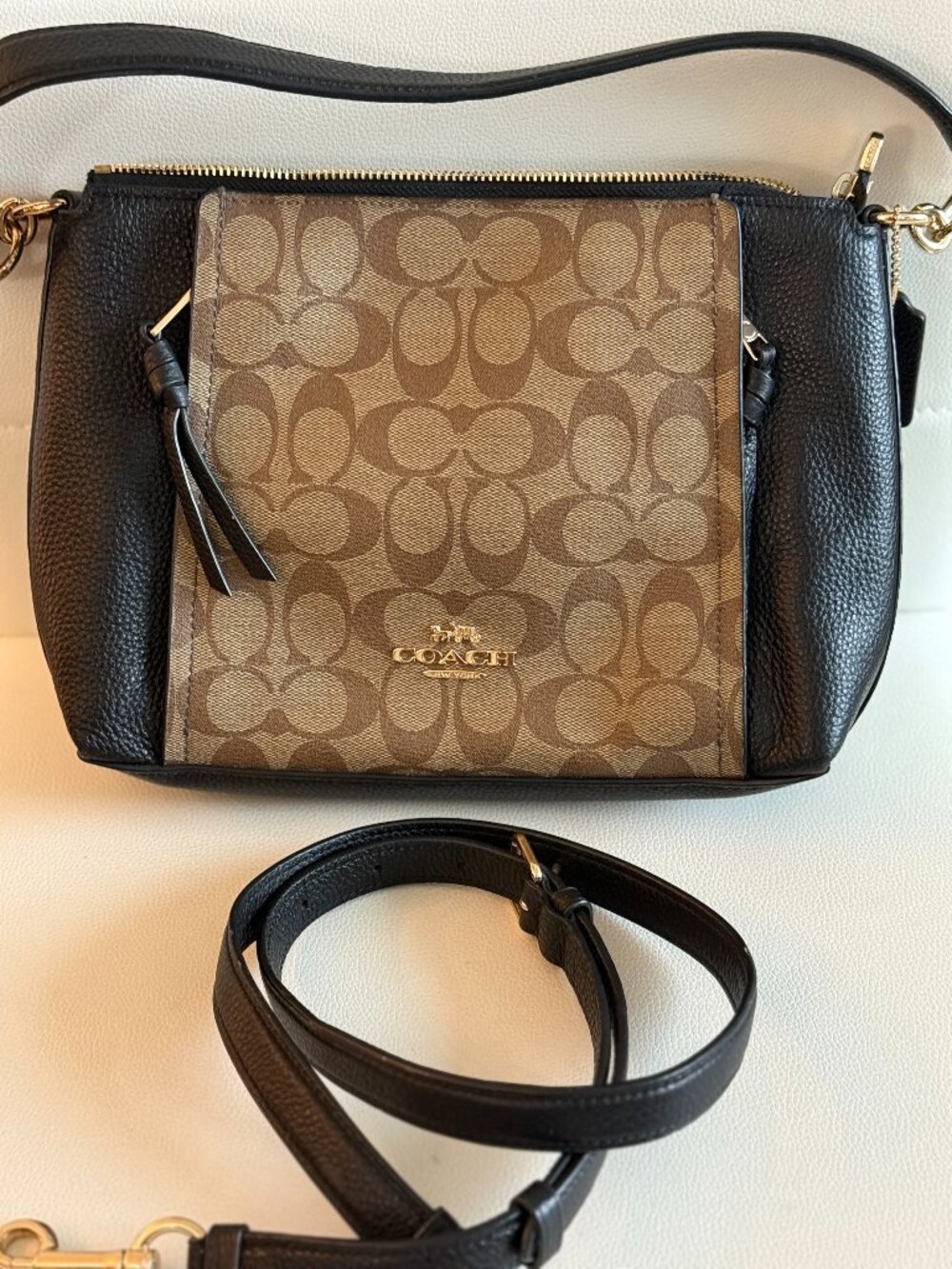 Coach Signature Medium Marlon Shoulder bag Brown/Black with Front Zip Pocket
